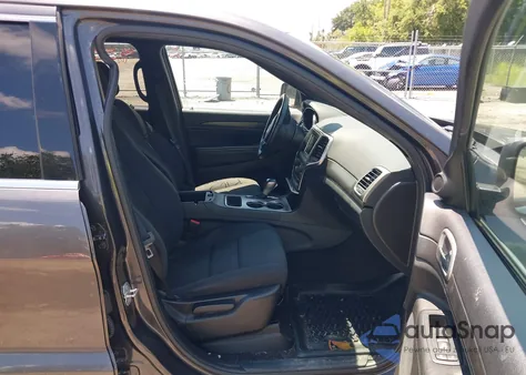 2018 Jeep Grand Cherokee Laredo E 4X4 z USA, uszkodzony, nr VIN 1C4RJFAG4JC378065